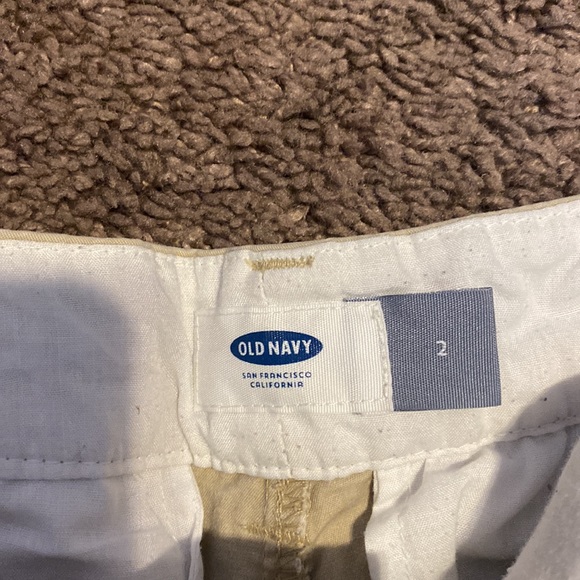 old navy khaki shorts - Picture 3 of 3
